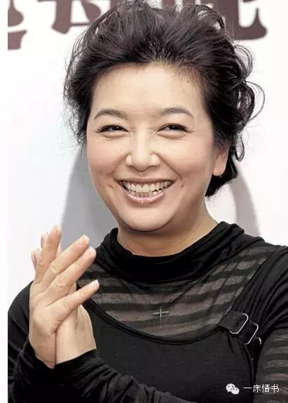 王志文江珊主演电视剧 她是王志文的荧幕黄金搭档，汪涵的梦中情人，离婚后老牛吃嫩草