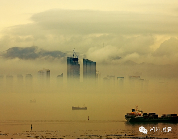 现在,人们把海市蜃楼说成是大气折射的结果,把远处的景物折射到 近处