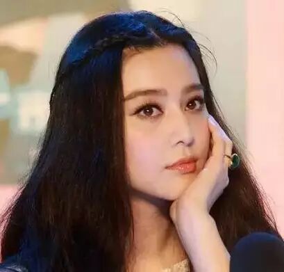 范冰冰最爱中分麻花辫 仙到哭! 你follow没?