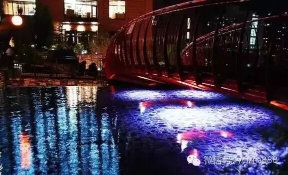 当水景碰上景观照明，美的一塌糊涂！