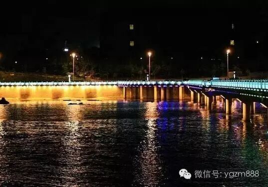 当水景碰上景观照明，美的一塌糊涂！