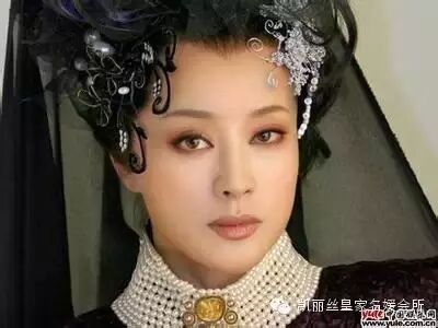 62岁赵雅芝,61岁刘晓庆,35岁范冰冰:告诉女人什么最...