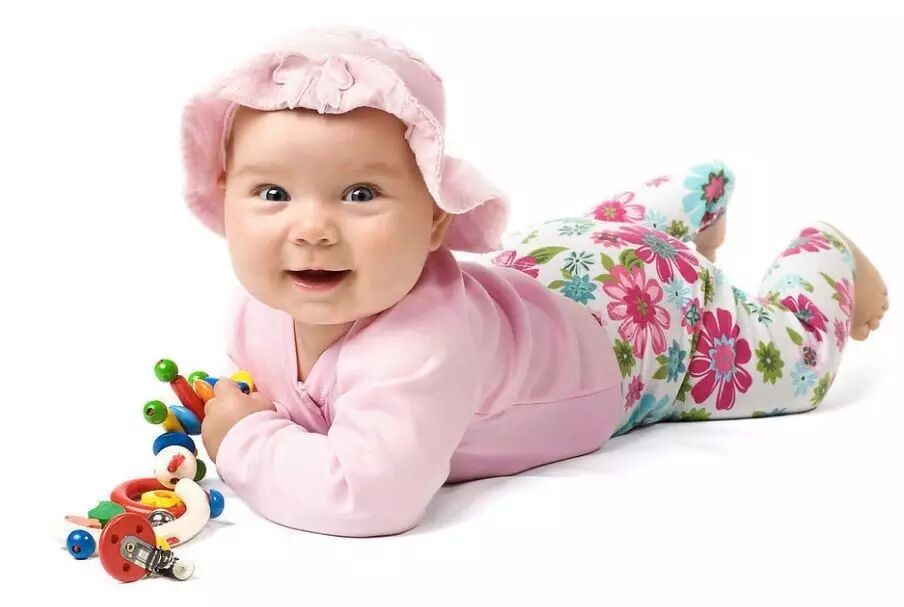 Cassie家小宝贝跟大家打招呼啦!