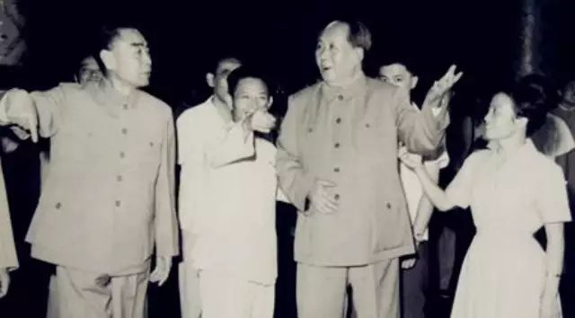 揭秘-毛泽东对胡耀邦的培养与保护
