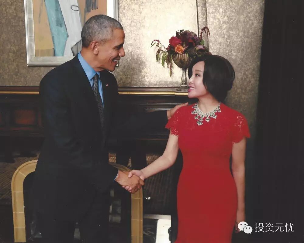 刘晓庆赴奥巴马私宴还有亲切合影 还要比朋友圈吗?