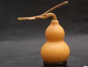 除了刷屏祝福,鹿晗生日还收了俩代言