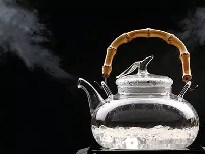 「開水」是有「保質期」,99 的人都不知道,卻會影響你一輩子的健康!