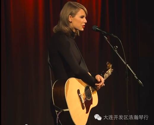 Taylor Swift在格莱美钢琴博物馆吉他弹奏的《Blank Space...