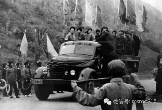 毛泽东时代民众为何清贫？真实历史令人震惊......