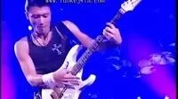 谢霆锋事隔16年重拾吉他唱《活着viva》,唱出了我的青春~