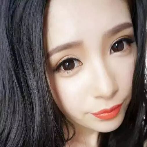 惊呆了,她靠化妆把自己变成了赵丽颖、霍建华、杨幂、...