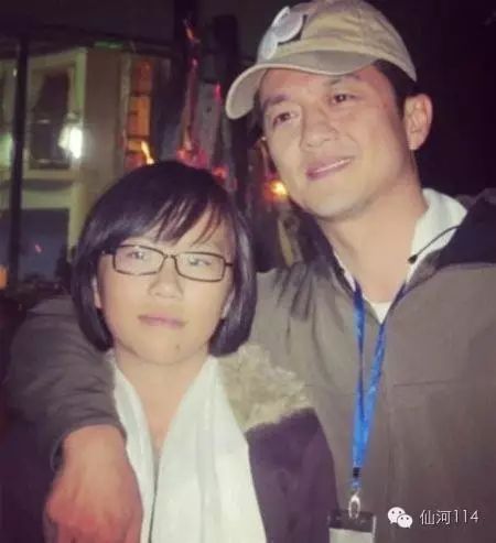 谢霆锋穿着酷似王菲参加聚会 窦靖童更喜欢李亚鹏?