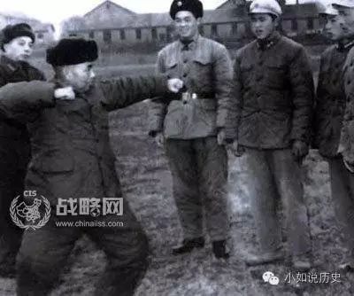 内行看门道:许世友怎样评价李小龙、成龙的武功