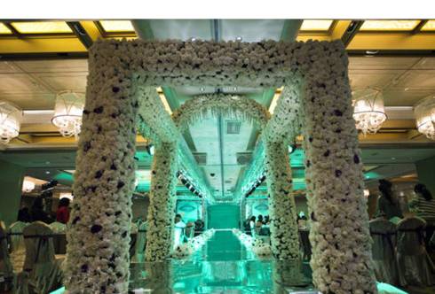 梦幻的婚礼灯光设计