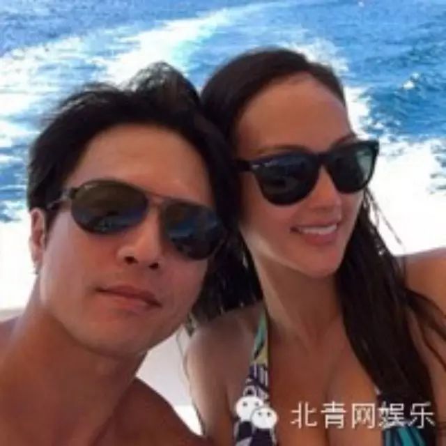 安志杰策划浪漫求婚 JESSICA.C挺孕肚超感动