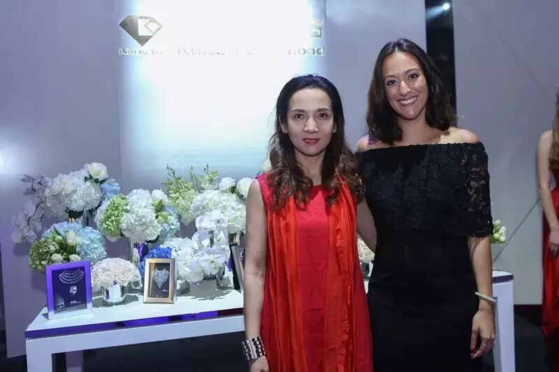 朱文俊女士与Sarah Ho女士