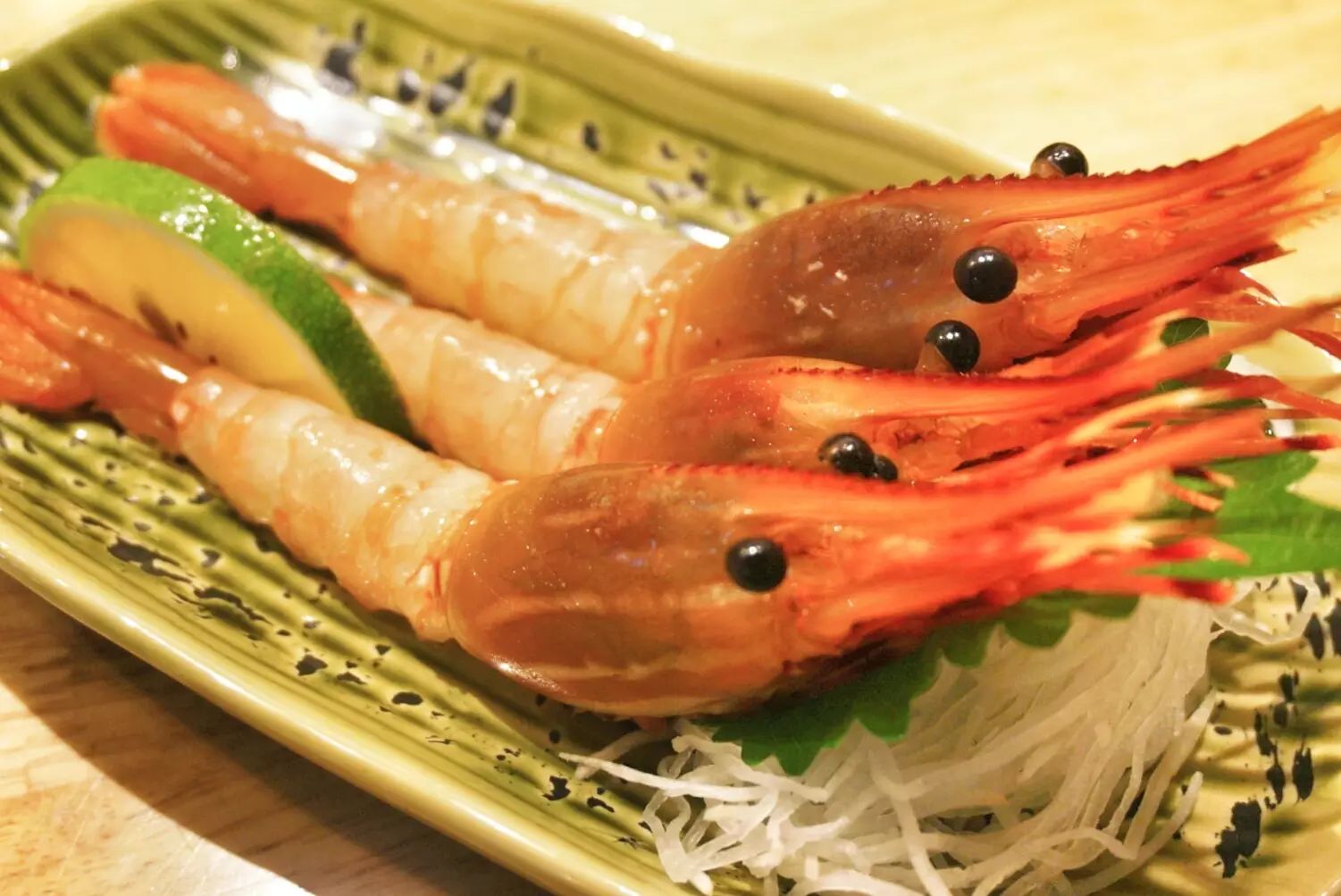 日料中毒|告诉我如何学会手磨山葵吃刺身的英焕先生,有了自己的料理屋