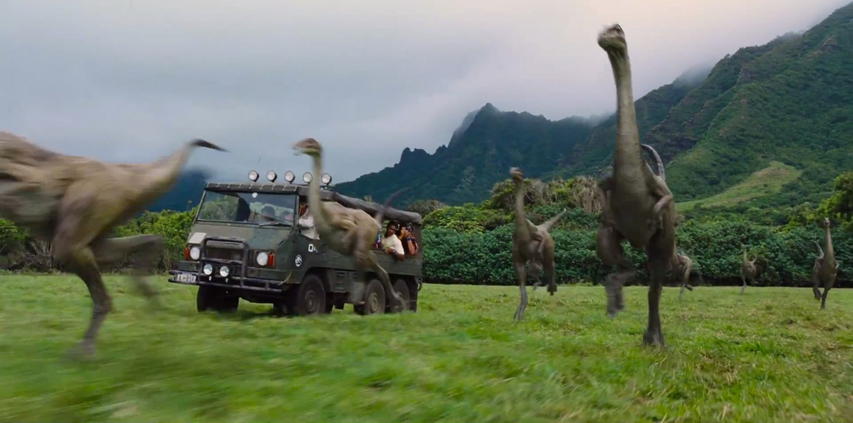 《侏罗纪世界》全长预告发布 猎食恐龙大开杀戒
