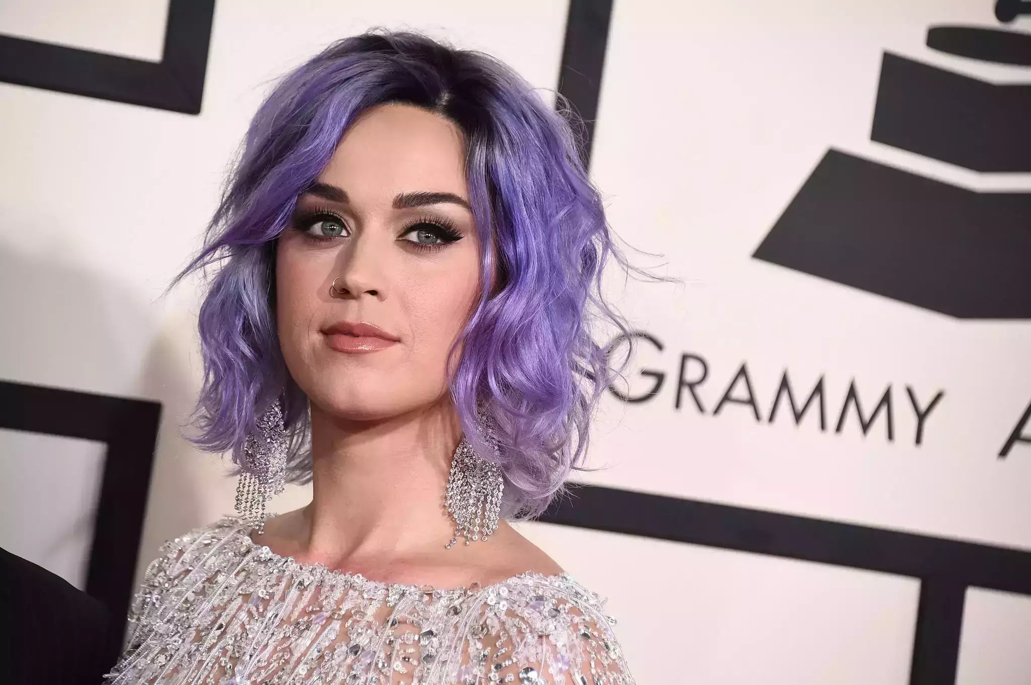 Katy Perry透露格莱美派对、新专辑进展和保持在线