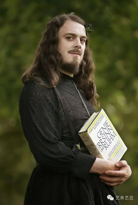 乔纳森·米斯：创造自己的宇宙