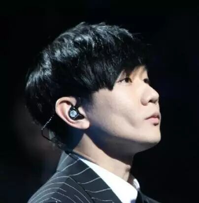 林俊杰现身冬季赛