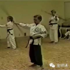 李小龙在世!这也太像了完全是本人啊!