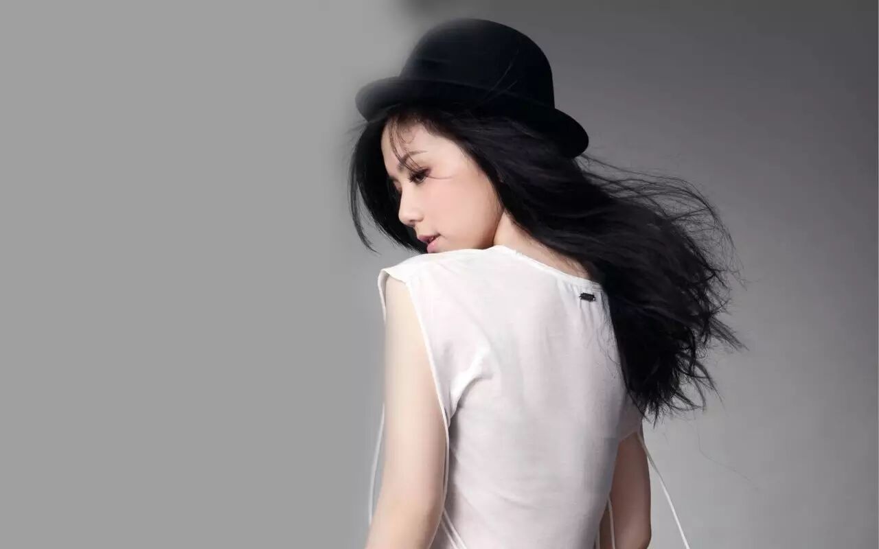 华晨宇爱的就是邓紫棋的那条皮裤,怎样他就乐意?