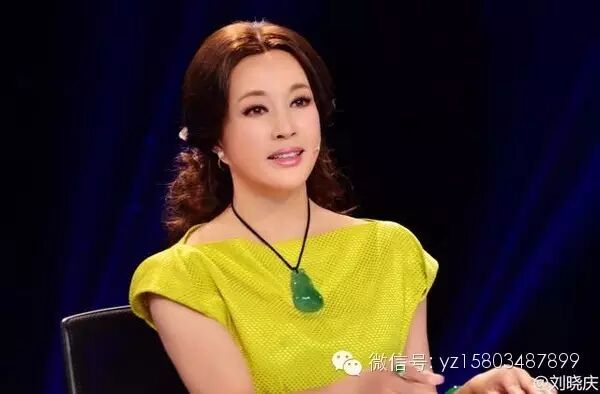 刘晓庆私会奥巴马!她佩戴的翡翠实在羡煞旁人!