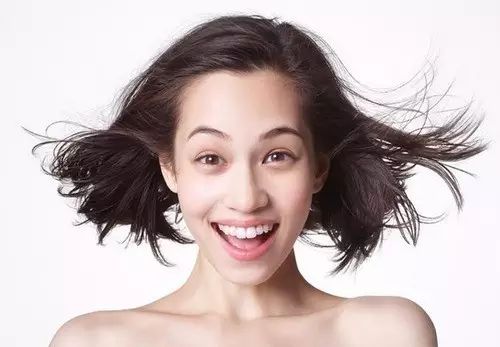 美人娱  美过angelababy,还能睡到权志龙,她是怎么做到...