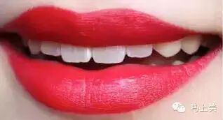 YSL最有名的幾款唇膏和唇釉的試色-图片6