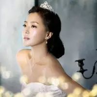 女王风范来袭!韩星精美新娘皇冠造型学起来!