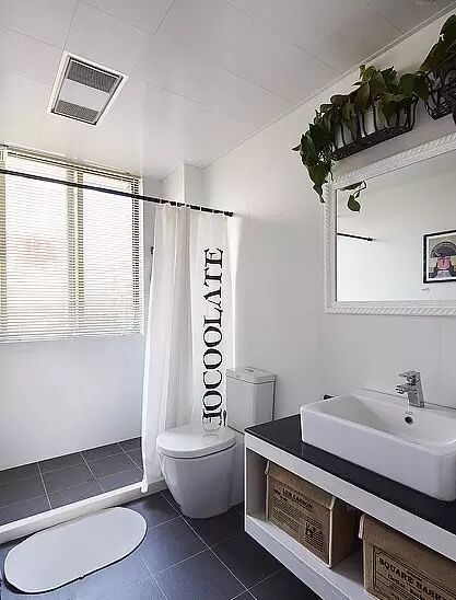 衛(wèi)生間里的瓷磚地板該如何搭配？