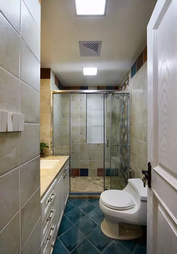 衛(wèi)生間里的瓷磚地板該如何搭配？