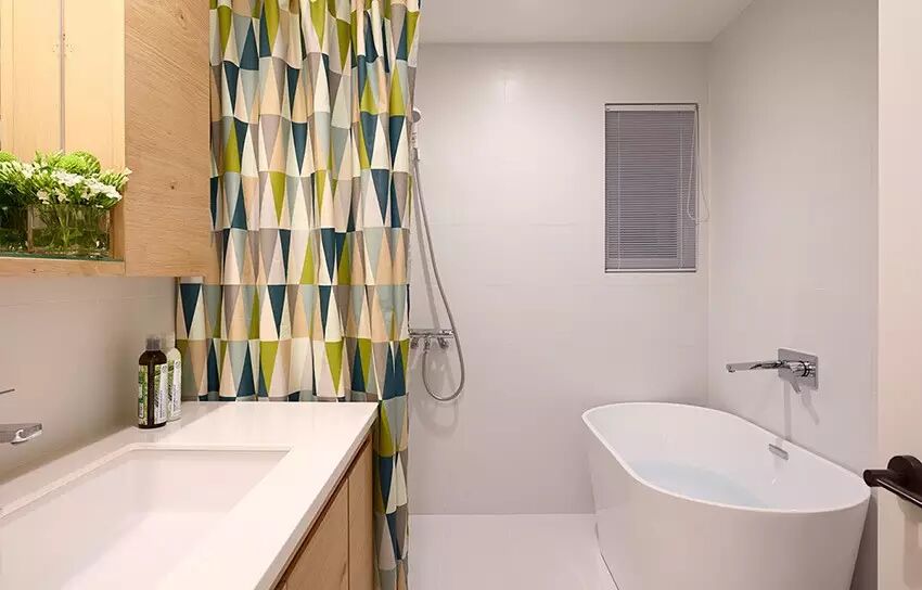 衛(wèi)生間里的瓷磚地板該如何搭配？