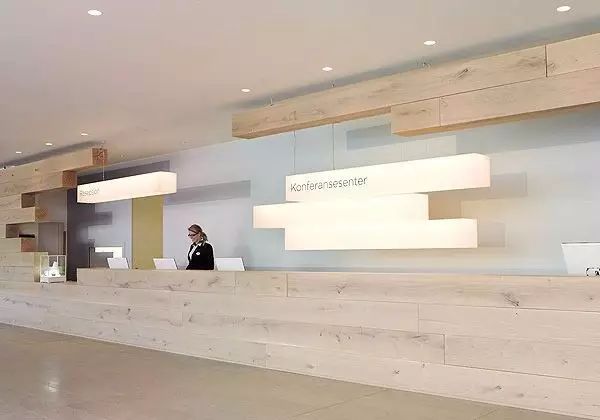 公司没个漂亮前台怎么混？(肯美广告）