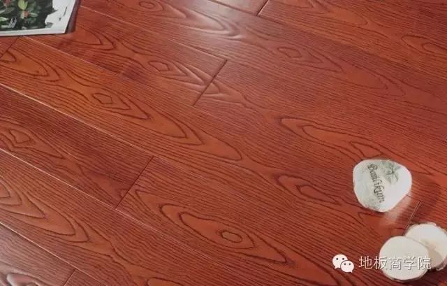 復合地板還是木地板好|實(shí)木地板與實(shí)木復合地板哪個(gè)比較好？