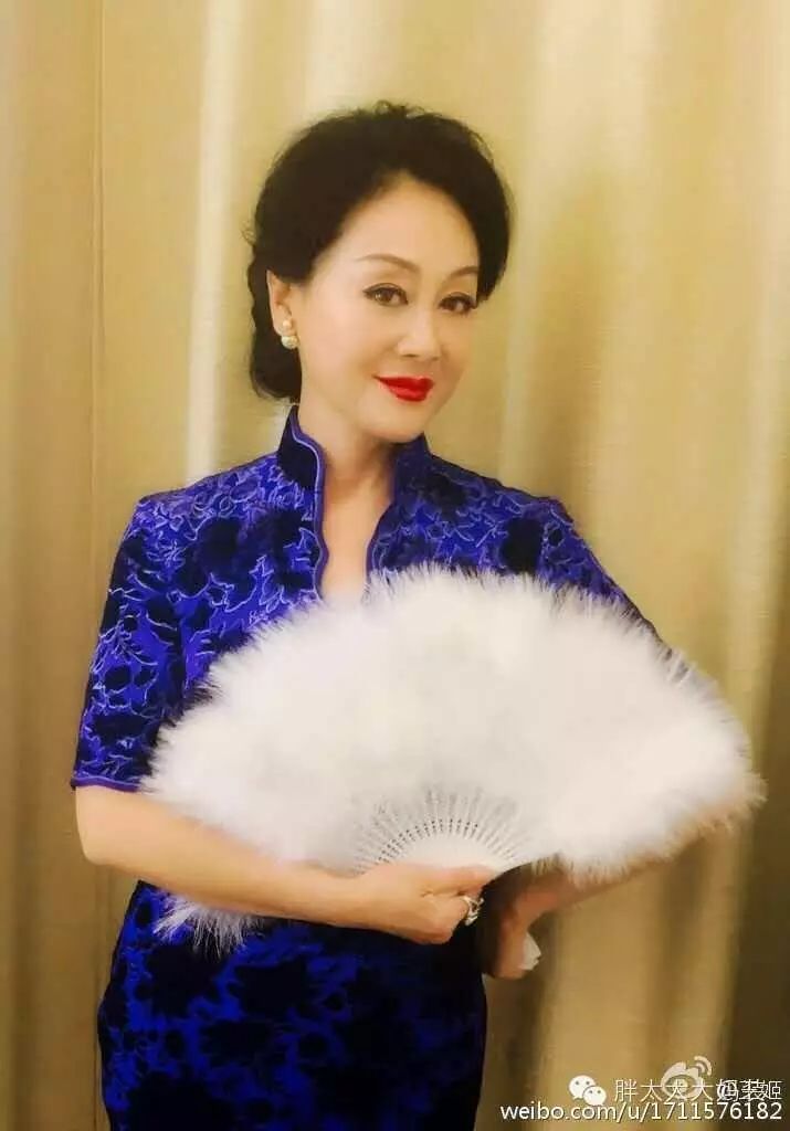 王姬有如花女儿,却也有自闭症儿子,为治病倾家荡产却永...