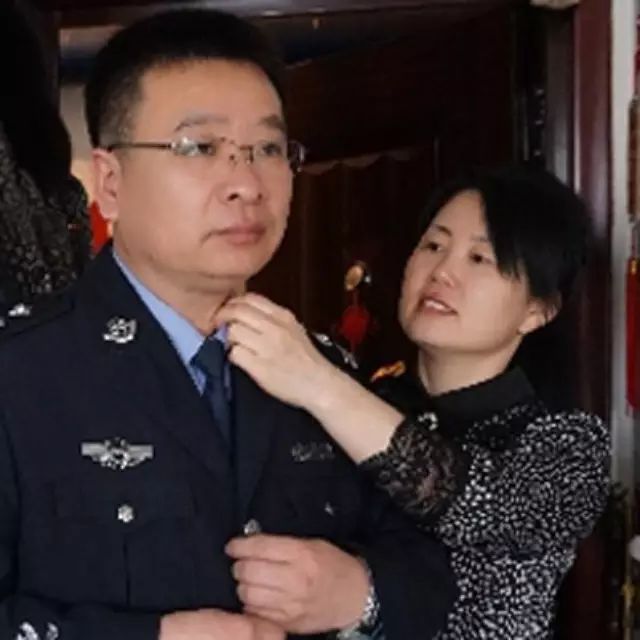 她时代  警嫂焦伟:夫妻携手做公益