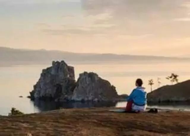 【欣赏】11岁男孩唱了李健的《贝加尔湖畔》,27秒开始惊...