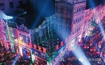 环贸巨幅LED被诉“光污染”无法可依造成监管无力