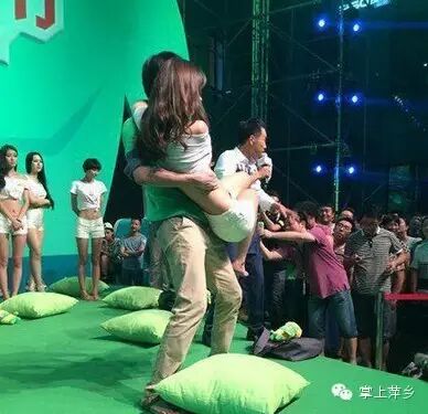 【掌上萍乡】笑多了会怀孕—妹子你淡定!这大庭广众之下…-怀孕期