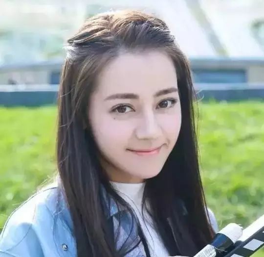 迪丽热巴今年火爆了,她都在留这些发型,超漂亮时髦!