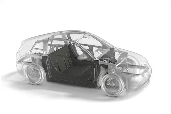 輕量化電動汽車亮相 總重450kg 續航160km