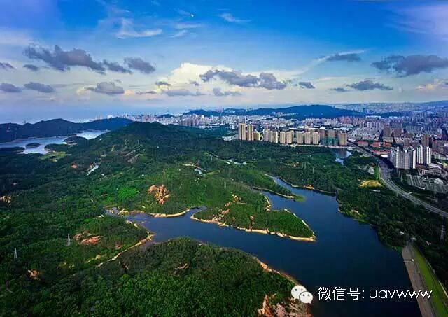 飛手朱澤輝：在大海中拍攝中國海警編隊時丟失參照物