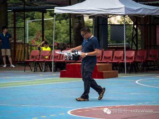 飛手海人：太多功能只會(huì)讓人太過依賴科技 