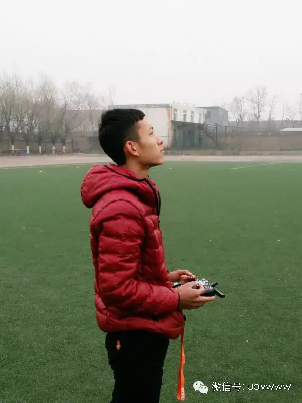 創(chuàng)業(yè)大學生屈興：太愛無人機導致女友吃醋 