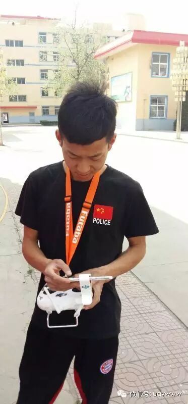 創(chuàng)業(yè)大學生屈興：太愛無人機導致女友吃醋 