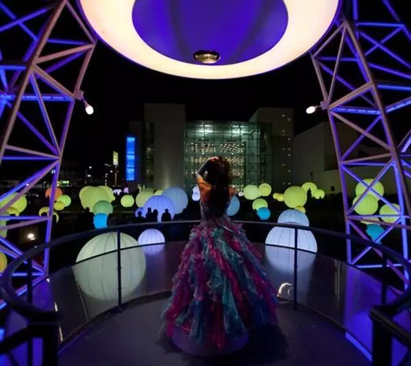 美呆了！当LED碰上装置艺术家……