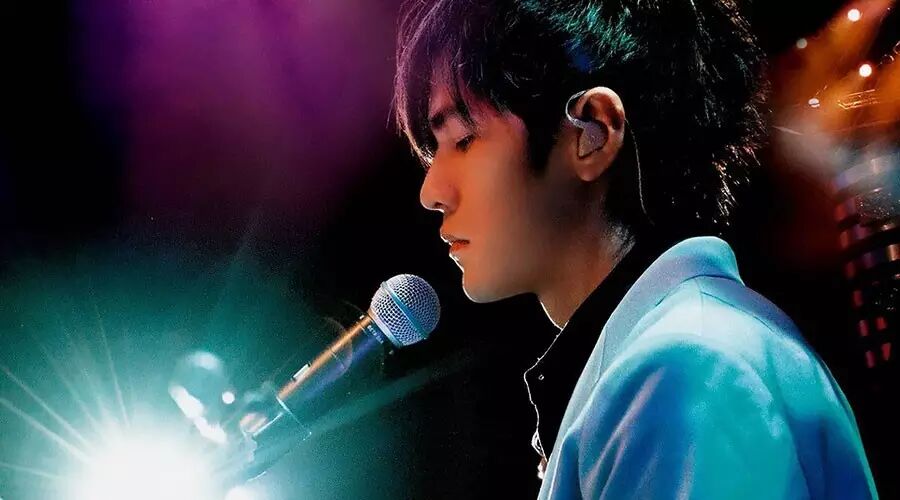 周杰伦  你陪我们长大,我们陪你变老