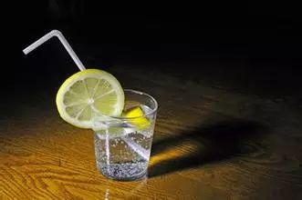 厨房不仅是生产油污的地方，还有这些天然清洁剂！